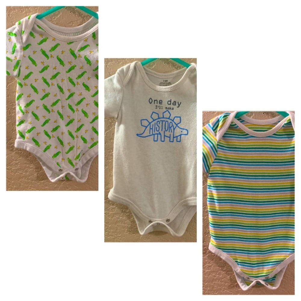M baby boys three pack onesies short sleeve green alligator stripes